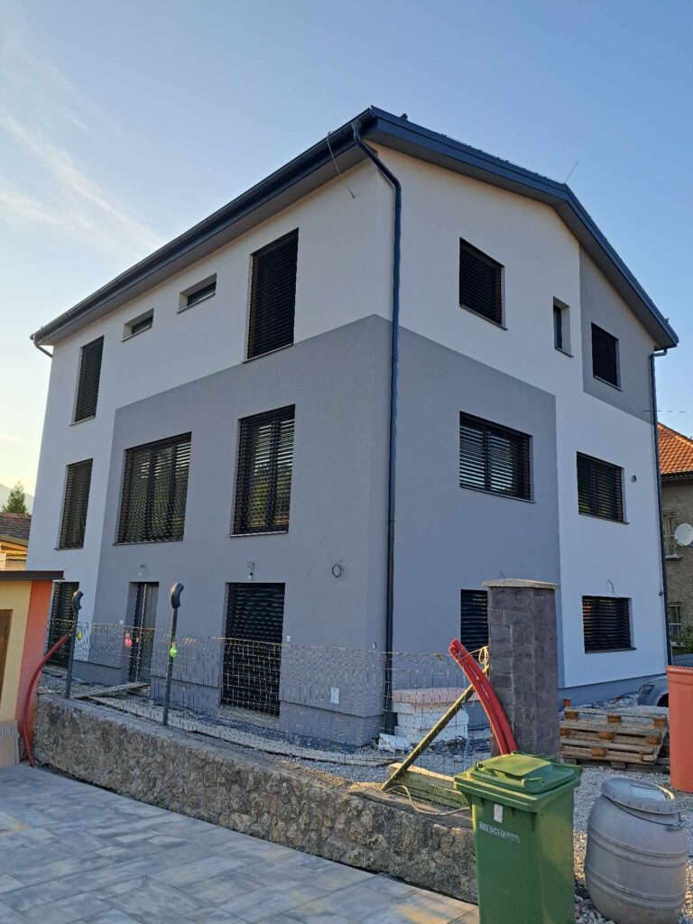 3-podlažný dom so žalúziami NEVA
